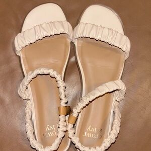Crown & Ivy Women's White Sandals